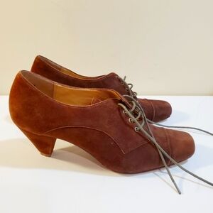 Boutique 9 brown suede medium heels lace  shoes size 7